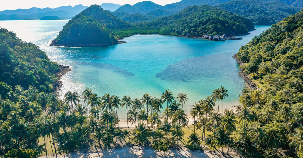 Kho Chang in Thailand - Strände mit Palmen